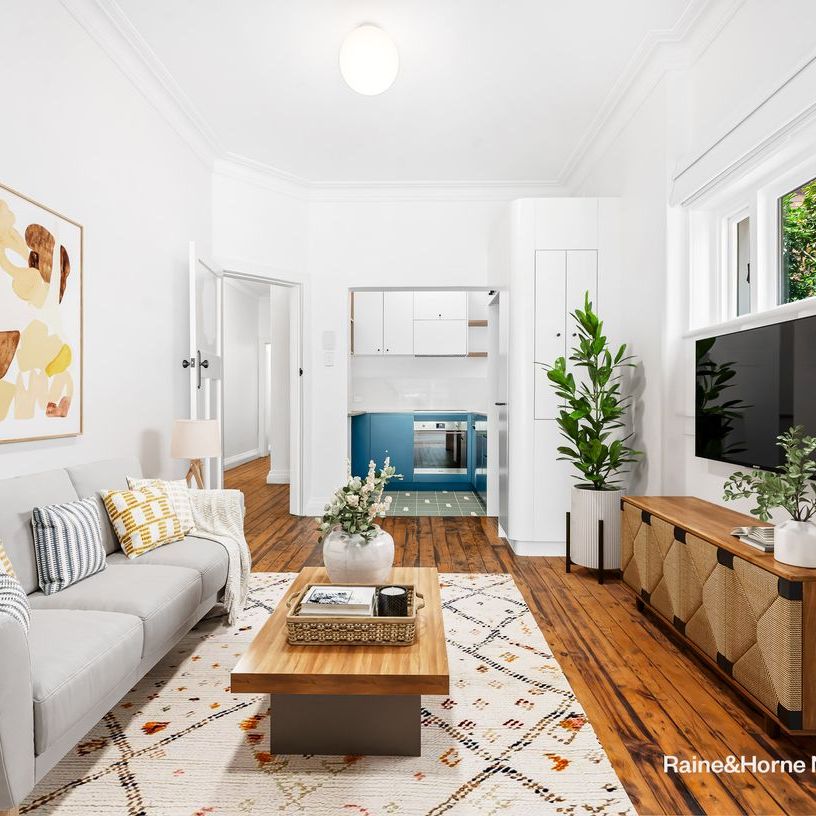 Renovated Art Deco apartment - Photo 1