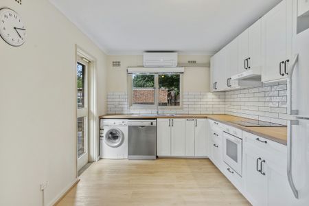 A generous home minutes from everything - Photo 2