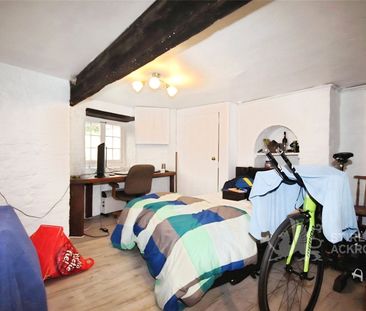 Guildford Park Road, Guildford, GU2 7NA - Photo 2