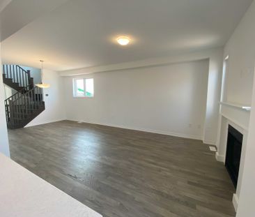 For Lease - 1183 Milland Drive, Oakville, Ontario - Photo 2