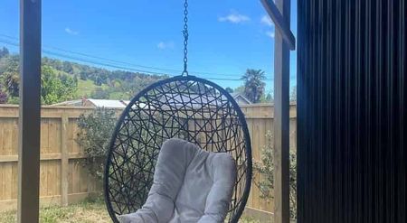 Brand New 1 Bdrm studio inclu Power Pets allowed - Photo 2