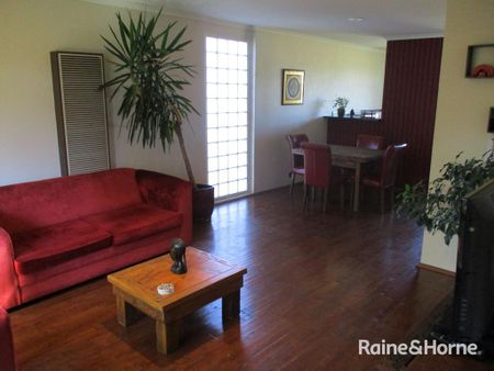 Furnished Courtyard Retreat - Private, Peaceful & Low Maintenance - Photo 2