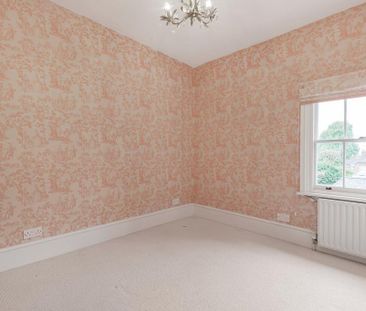 3 bedroom terraced house to rent - Photo 4