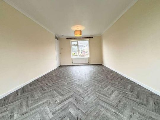 Coldhams Crescent, Huntingdon, PE29 - Photo 1