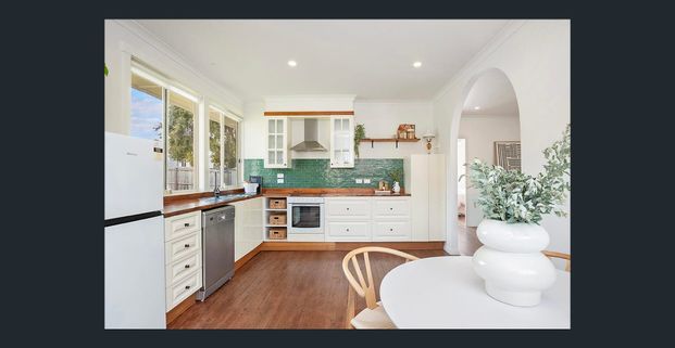 Freshly renovated home - Photo 1