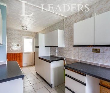 3 bedroom terraced house to rent - Photo 5