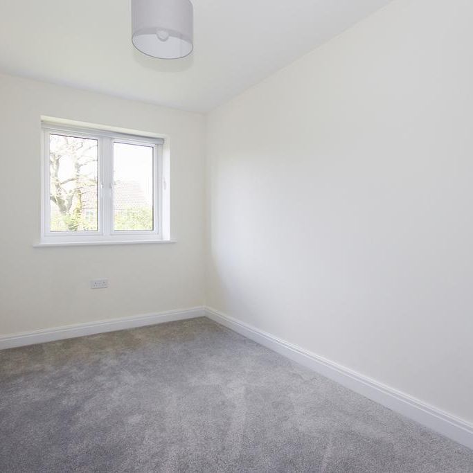 3 bedroom end of terrace house to rent - Photo 1