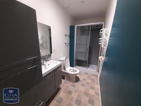 Location Maison 3 pièces 87m² NANTEUIL EN VALLEE 16700 - Photo 4