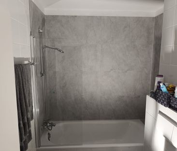 Helle 2-Zimmer-Dachgeschosswohnung in Leipzig-Mölkau - inklusive TG... - Photo 5