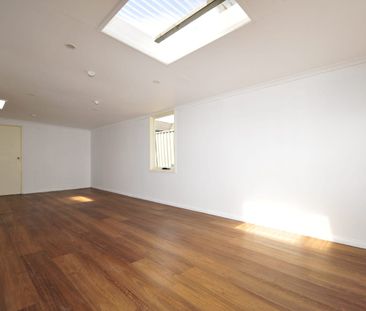 Refurbished Family Home in Prime Cranbourne East Location - Photo 5