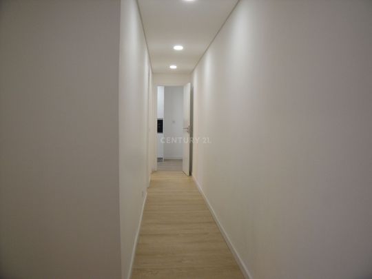 ARRENDADO. Apartamento T2 para arrendar na Torre da Marinha, Seixal - Photo 1