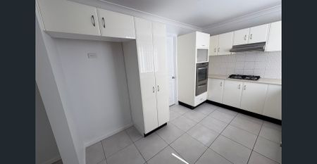 MODERN, LOW MAINTENANCE LIVING IN A PRIME LOCATION - Photo 3