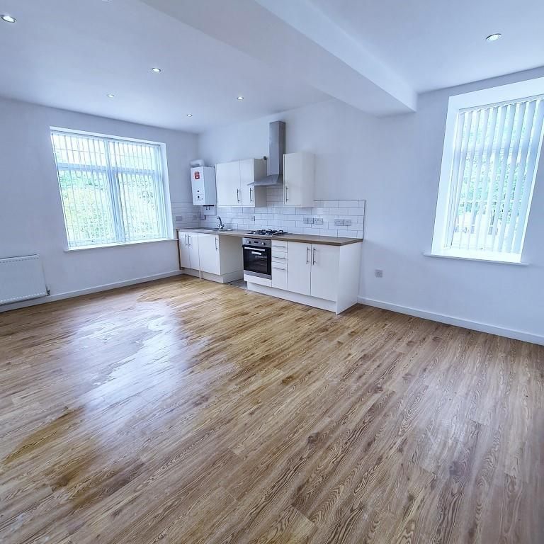 3 bedroom maisonette to rent - Photo 1