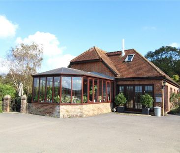 4 bedroom detached house to rent - Photo 4