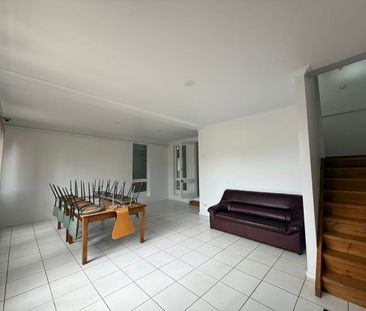 Newly Renovated Rooming House in Forest Hill - Photo 3