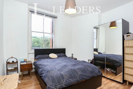 2 bedroom flat to rent Devonshire Road, Forest Hill, SE23 - Photo 5