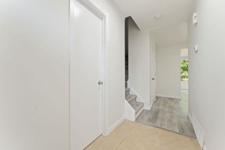 For Lease - 1441 PALMERSTON Drive Unit# 317, Cyrville - Carson Grove - Pineview, Ontario - Photo 3