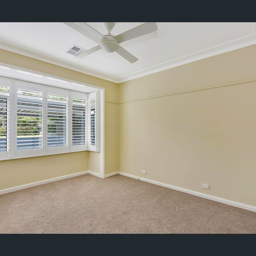 Immaculate Family Living... Single Level Home - Photo 1