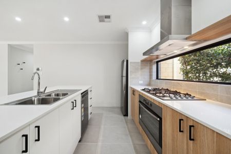 16 Quartz Road, Treeby WA 6164 - Photo 5