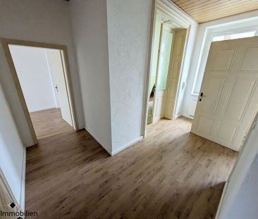 ++ attraktive, renovierte 3-Raum Wohnung in zentraler Lage, direkt ... - Photo 1