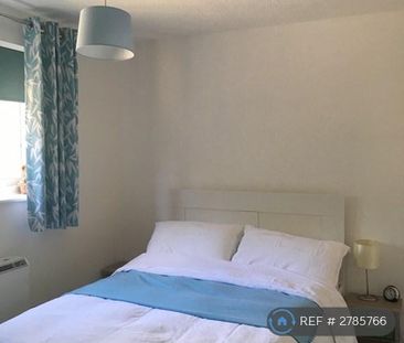 2 bedroom end of terrace house to rent - Photo 4