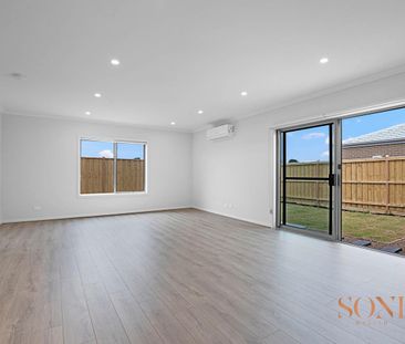Beautifully Presented Family Home in Junction Village! - Photo 1