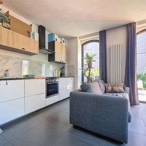 Appartement te huur in Tournai voor € 700 met 1 slaapkamer - foto 2