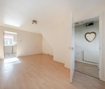 2 bedroom semi-detached house to rent - Photo 1