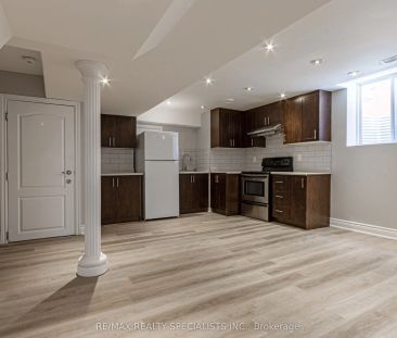 5118 Misty Pine Crescent #Lower - Photo 4