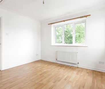 Charta Road, Egham, Surrey, TW20 8XG - Photo 3