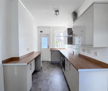 2 Bedroom Terraced To Let - Photo 6