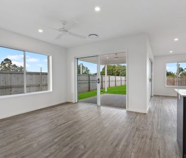 Modern Family Living in Cutters Ridge! - Photo 2