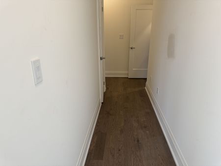 For Lease - 3299 Taha Gardens, Oakville, Ontario - Photo 4