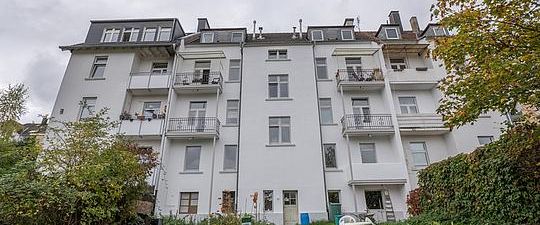 Ca. 51 m² große 2-Zimmer-Dachgeschosswohnung mit Tageslichtbad in Hagen-Eilpe - Foto 1