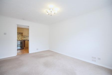 Rent Oakbrook Court, Fulwood Road, Fulwood, S10 £750pcm - Photo 2