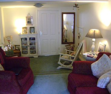 2 bedroom cottage to rent - Photo 1