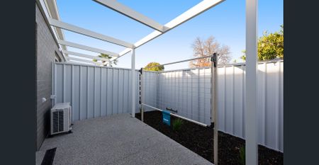 ROOMING HOUSE - APARTMENT STYLE LIVING - Photo 5