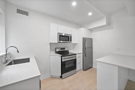 For Lease - 110 St Clair Avenue Unit# 803, Toronto, Ontario - Photo 3