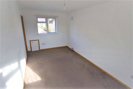 Bader Gardens, Slough, Berkshire,SL1 - Photo 3