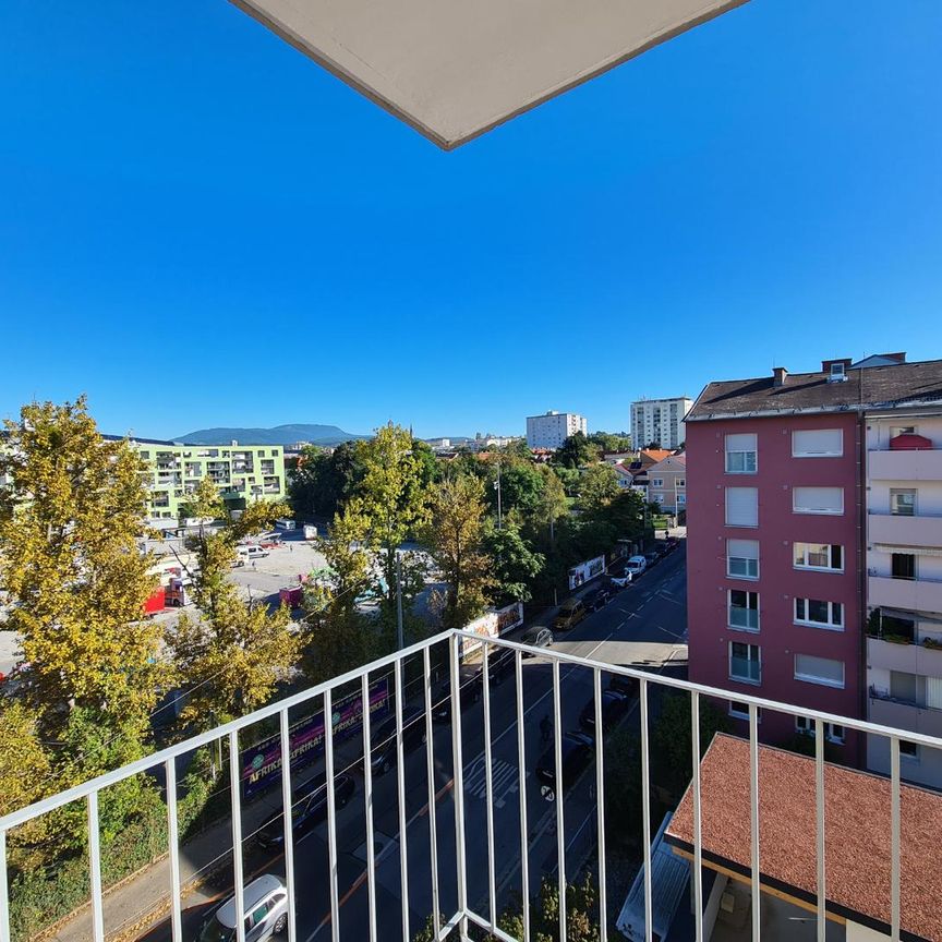 Erstbezug nach Sanierung im Bezirk Jakomini mit Balkon zur Miete - Photo 1