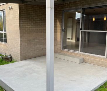 MODERN, PRIVATE AND WELL LOCATED! - Photo 5