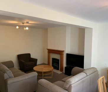 6 bedroom house to rent - Photo 1