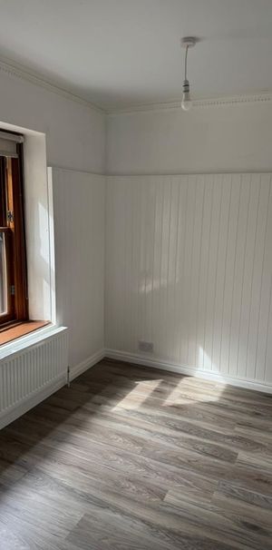 1 Bed Flat, Kelvin Drive, G20 - Photo 1