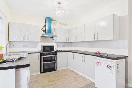 3 bedroom detached house to rent - Photo 5