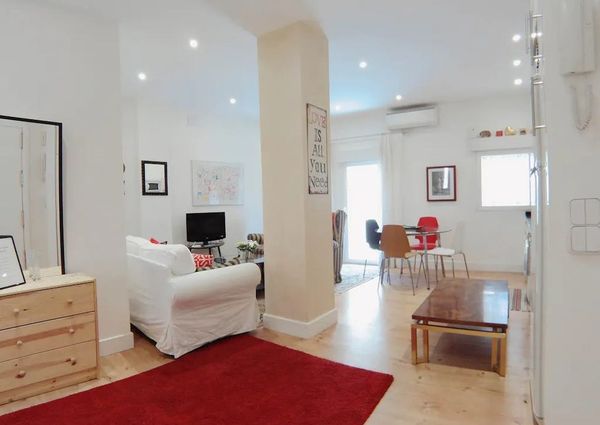 Calle de Doña Berenguela, Madrid, Community of Madrid 28011