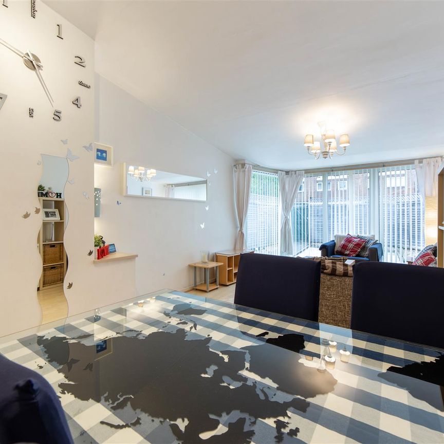 3 bed semi-detached house to rent in Henry Square, Newcastle Upon Tyne, NE2 - Photo 1