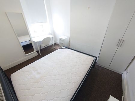 Adelaide Rd, Kensington Fields. - Photo 2