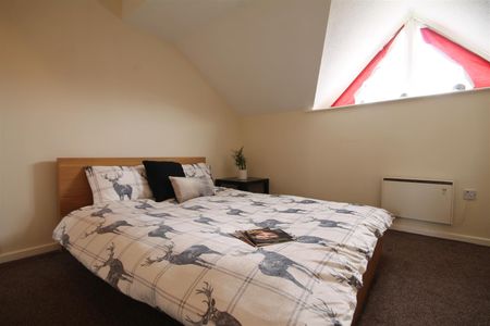 Blackfriars Court, City Centre - Photo 4