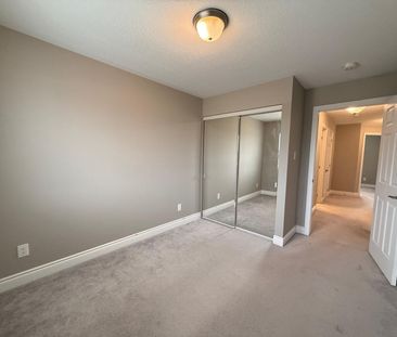 For Lease - 113 Cranesbill Road, Kanata, Ontario - Photo 3