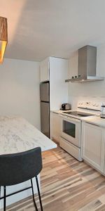 Magnifique 3 1/2 rénové à louer meublé / 1er JUIN - Photo 3